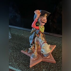 Disney Pecos Bill🐴
Widowmaker American Folk Heroes Figurine Melody Time
Boxed🤠
